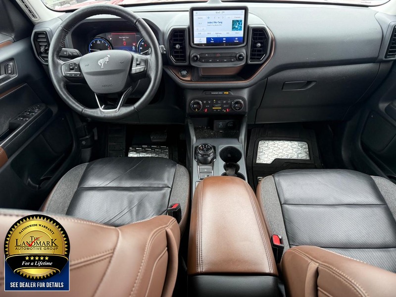 Ford Bronco Sport Vehicle Full-screen Gallery Image 16