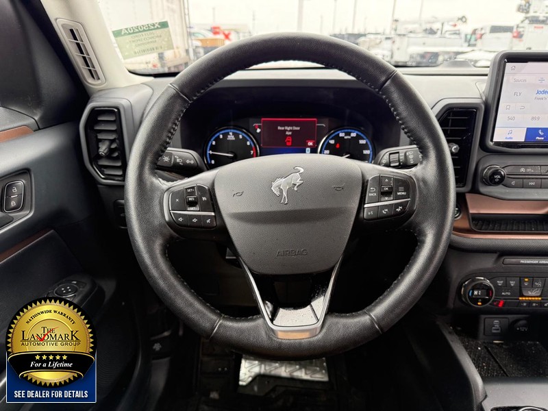 Ford Bronco Sport Vehicle Full-screen Gallery Image 17