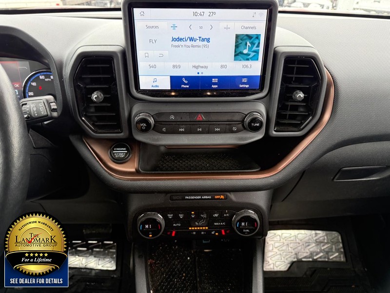 Ford Bronco Sport Vehicle Full-screen Gallery Image 18