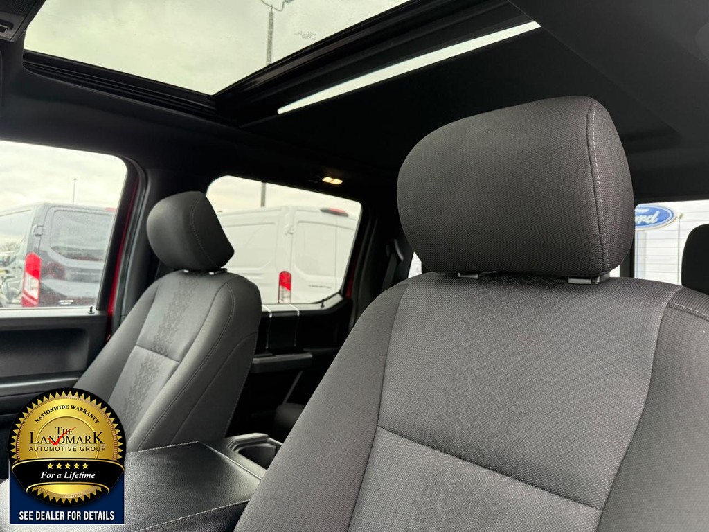 Ford F-150 Vehicle Full-screen Gallery Image 9