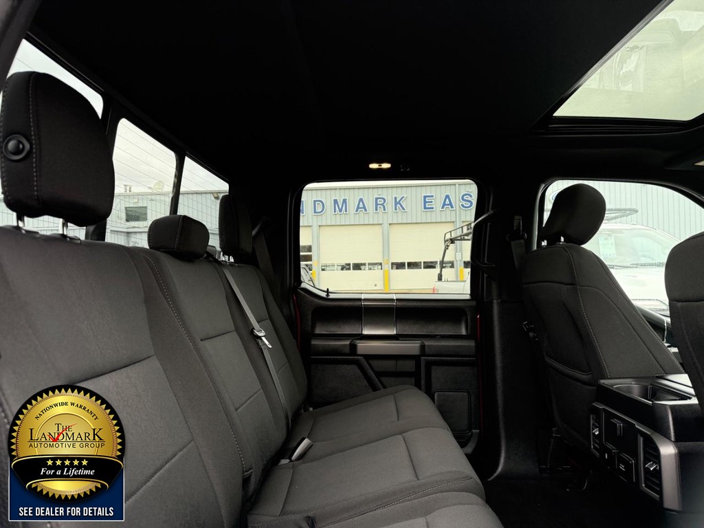 Ford F-150 Vehicle Full-screen Gallery Image 15