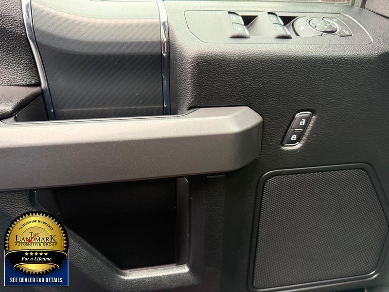 Ford F-150 Vehicle Full-screen Gallery Image 8