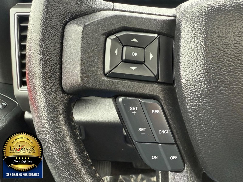 Ford F-150 Vehicle Full-screen Gallery Image 10