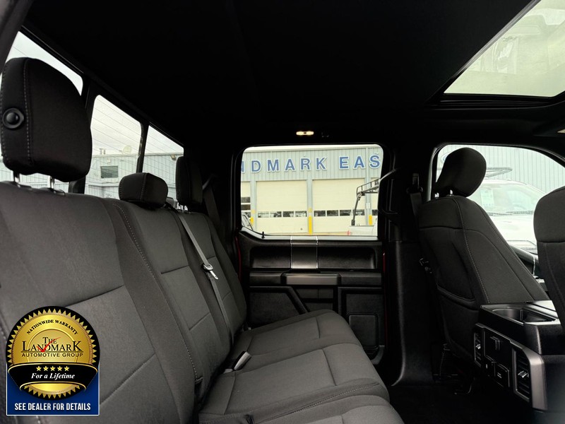 Ford F-150 Vehicle Full-screen Gallery Image 15