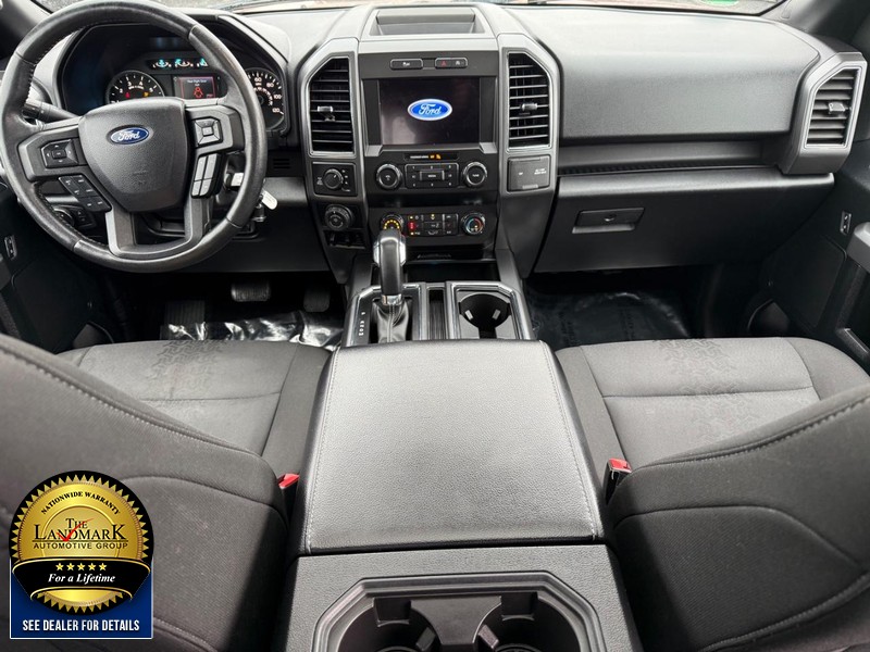 Ford F-150 Vehicle Full-screen Gallery Image 16