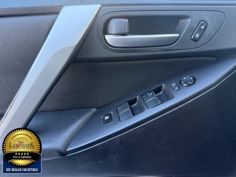 Mazda Mazda3 Sedan Vehicle Full-screen Gallery Image 08