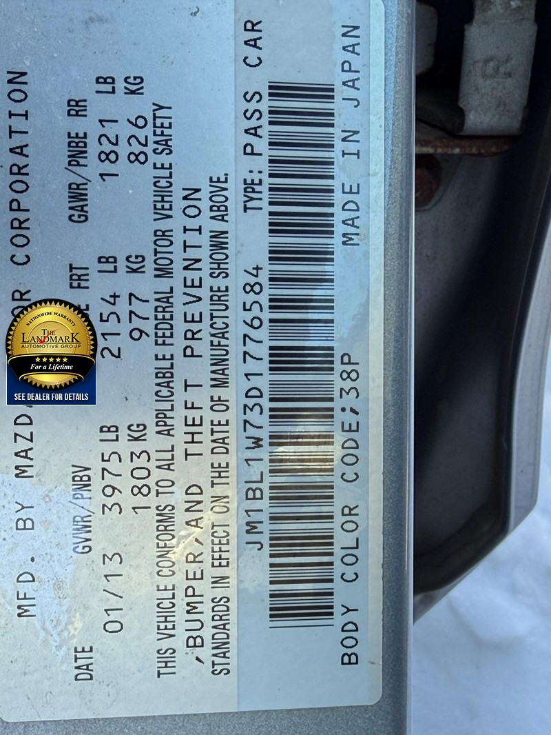 Mazda Mazda3 Sedan Vehicle Full-screen Gallery Image 21