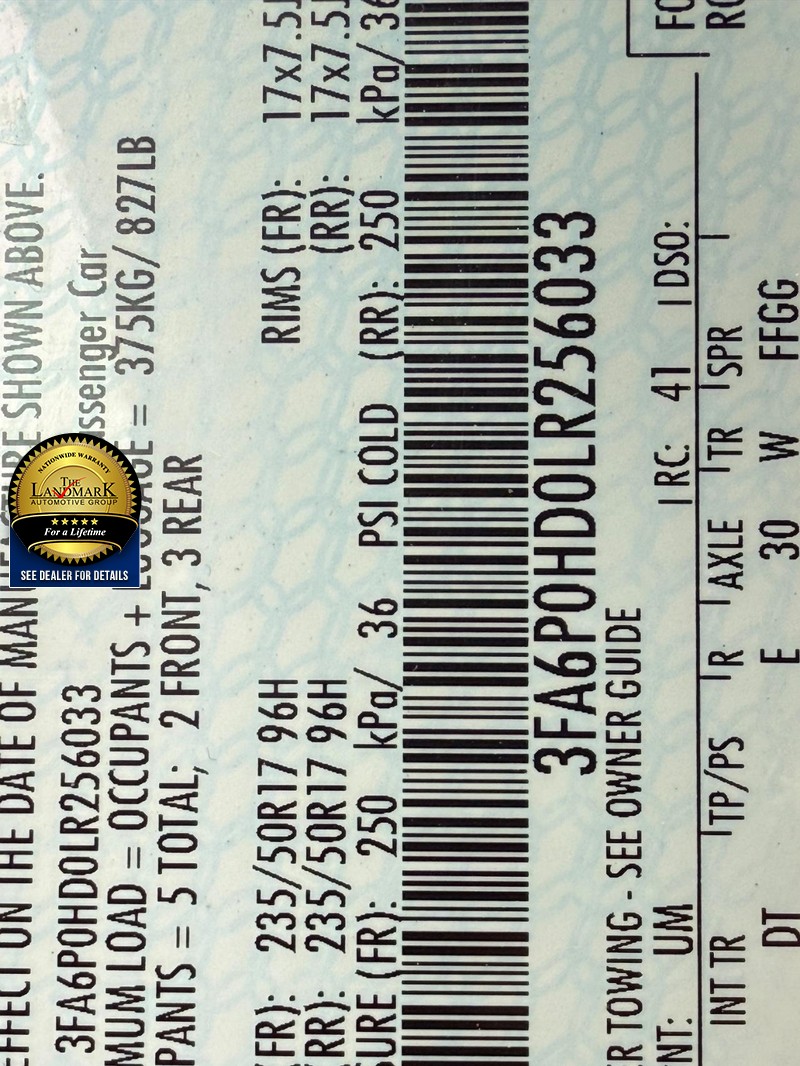 Ford Fusion Vehicle Full-screen Gallery Image 5