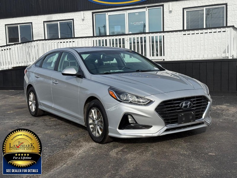 Hyundai Sonata Vehicle Full-screen Gallery Image 3