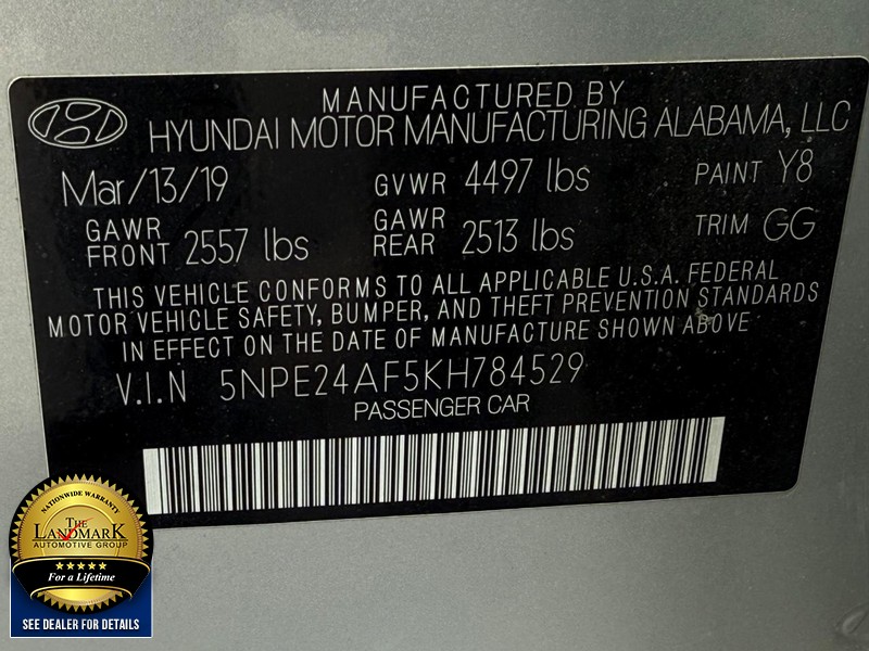 Hyundai Sonata Vehicle Full-screen Gallery Image 19