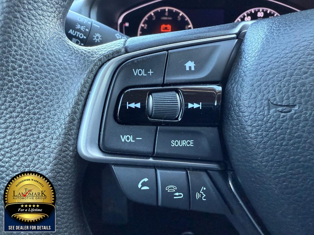 Honda Accord Sedan Vehicle Full-screen Gallery Image 10