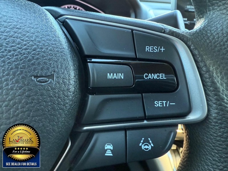 Honda Accord Sedan Vehicle Full-screen Gallery Image 11