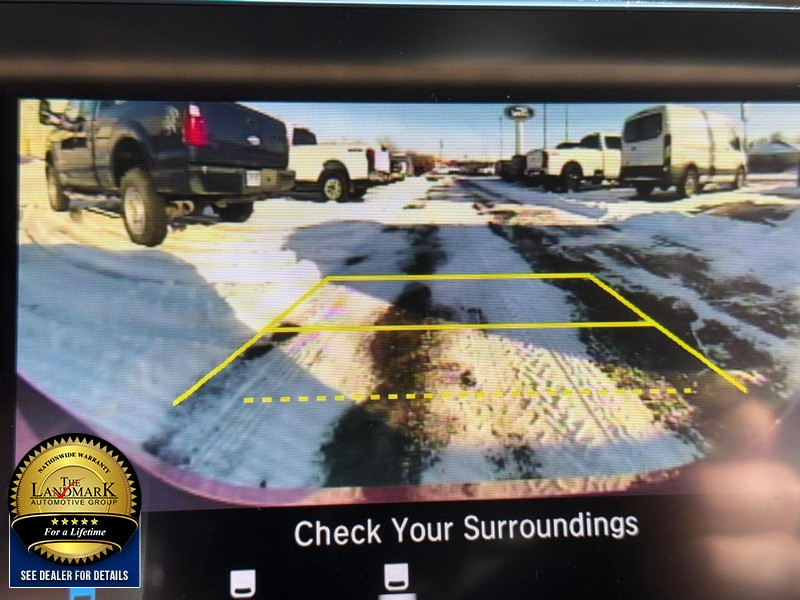 Honda Accord Sedan Vehicle Full-screen Gallery Image 13