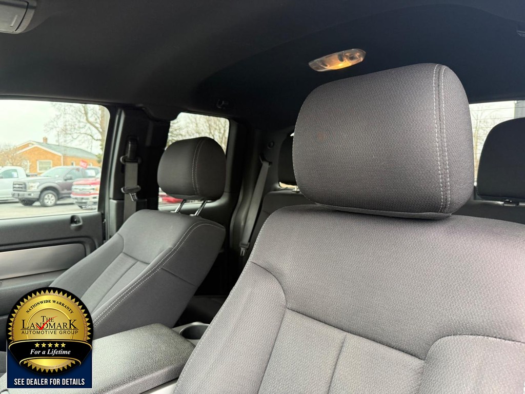 Ford F-150 Vehicle Full-screen Gallery Image 9