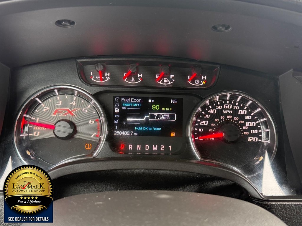 Ford F-150 Vehicle Full-screen Gallery Image 12