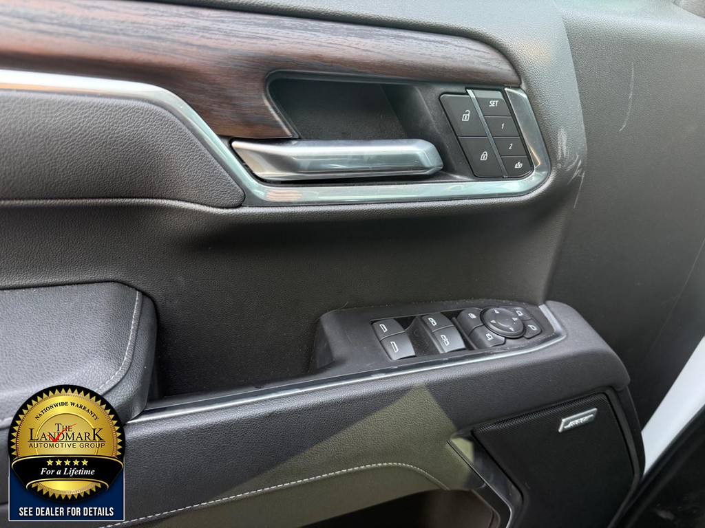 GMC Sierra 1500 Vehicle Full-screen Gallery Image 8