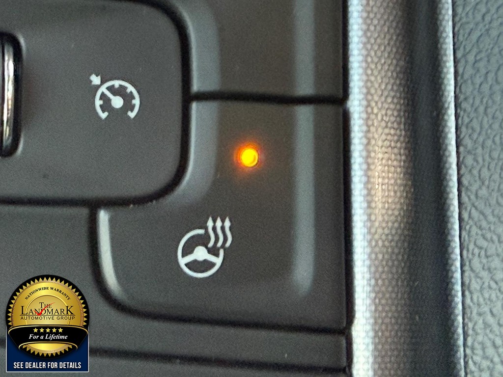 GMC Sierra 1500 Vehicle Full-screen Gallery Image 15