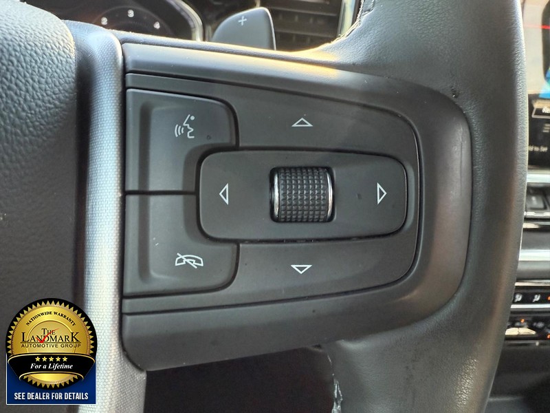 GMC Sierra 1500 Vehicle Full-screen Gallery Image 11