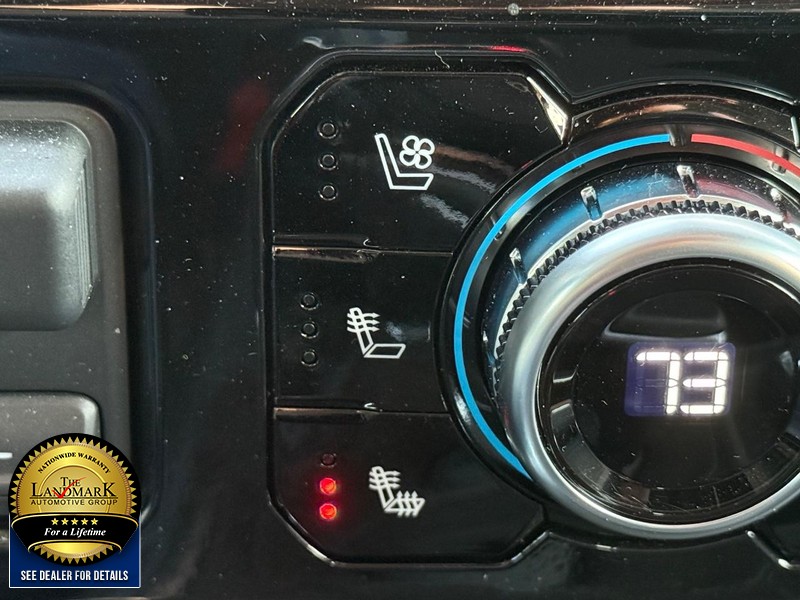 GMC Sierra 1500 Vehicle Full-screen Gallery Image 14