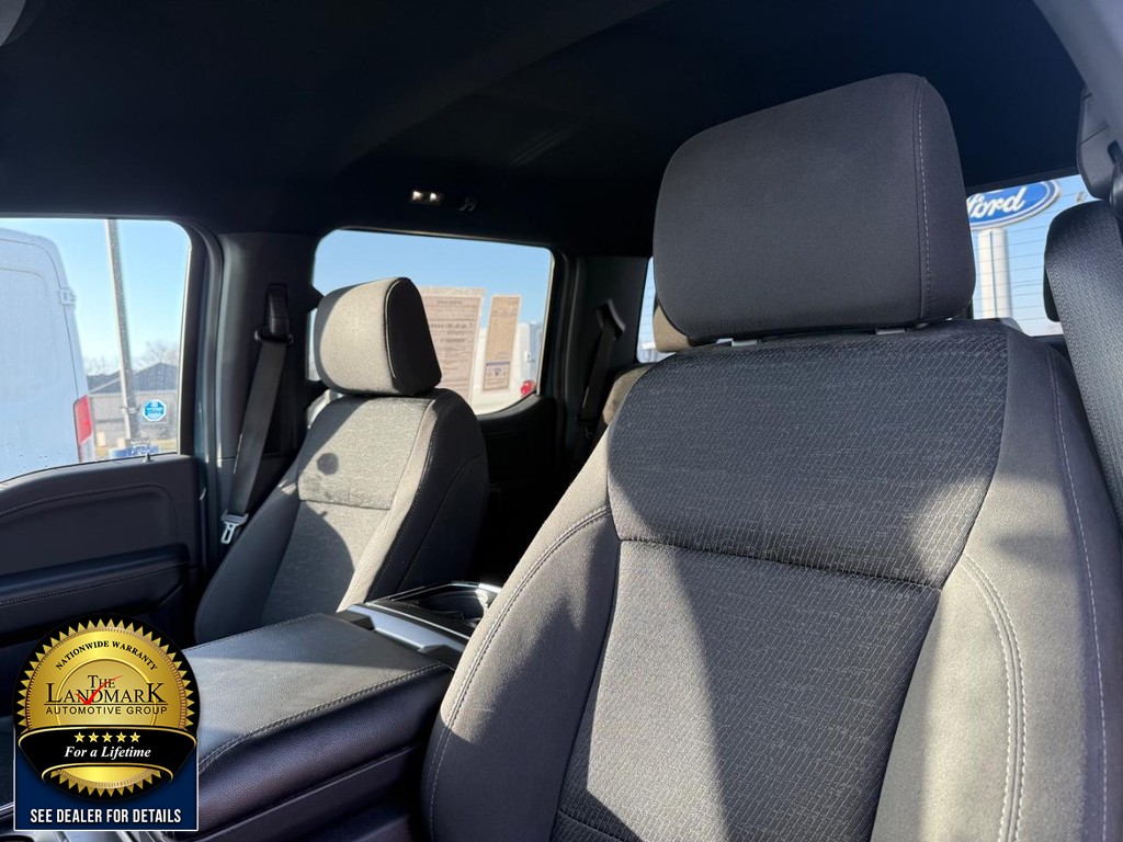 Ford F-150 Vehicle Full-screen Gallery Image 9