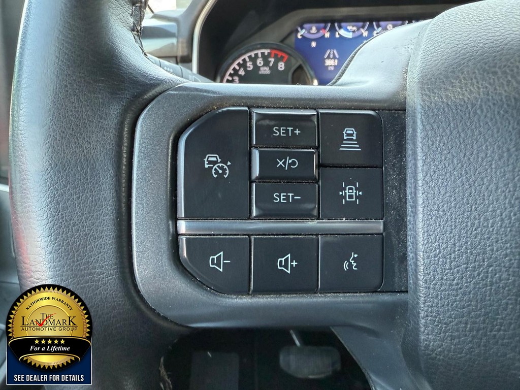 Ford F-150 Vehicle Full-screen Gallery Image 10