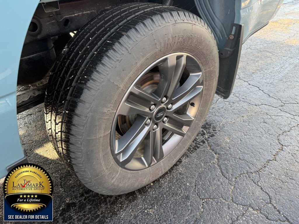 Ford F-150 Vehicle Full-screen Gallery Image 21