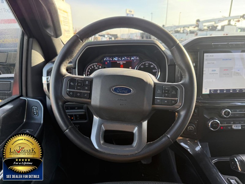 Ford F-150 Vehicle Full-screen Gallery Image 18