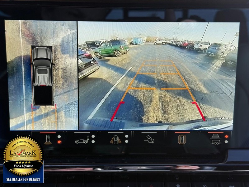 Chevrolet Silverado 1500 Vehicle Full-screen Gallery Image 13