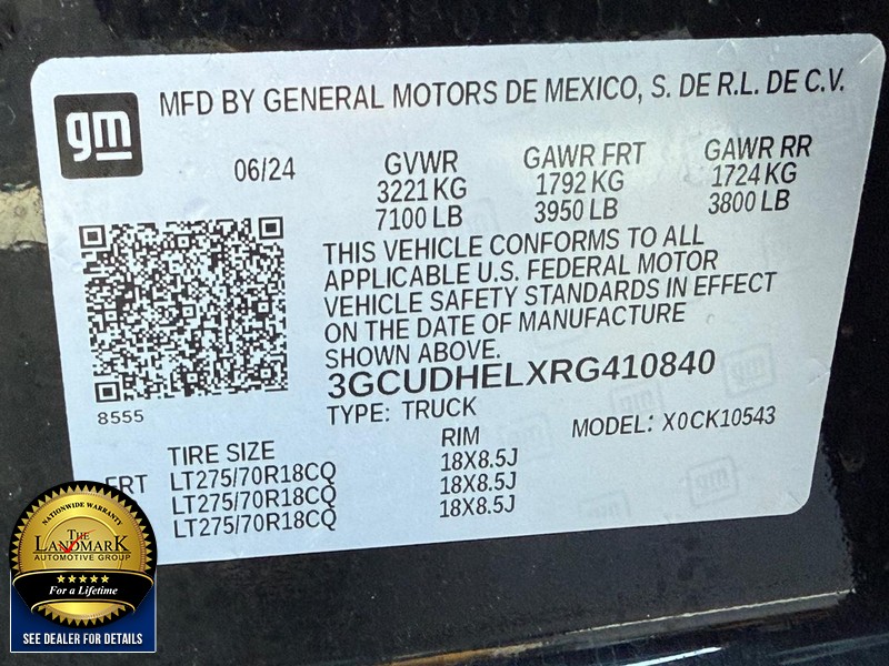 Chevrolet Silverado 1500 Vehicle Full-screen Gallery Image 24