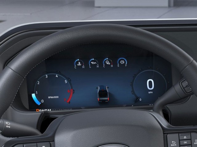 Ford F-350SD Vehicle Full-screen Gallery Image 13