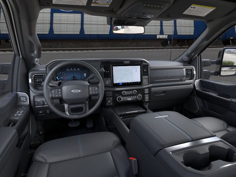 Ford F-350SD Vehicle Full-screen Gallery Image 9