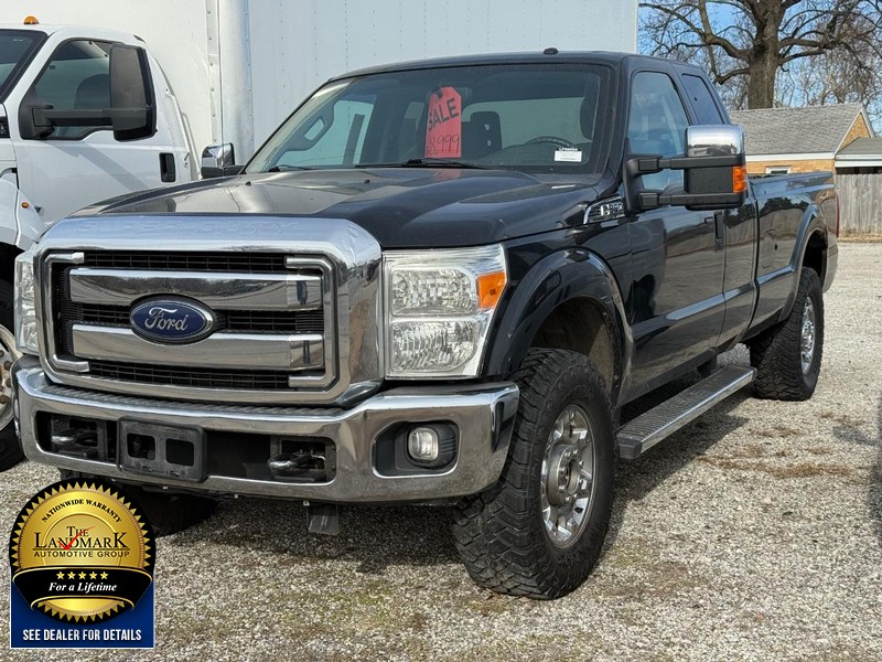 Ford Super Duty F-250 SRW Vehicle Full-screen Gallery Image 2