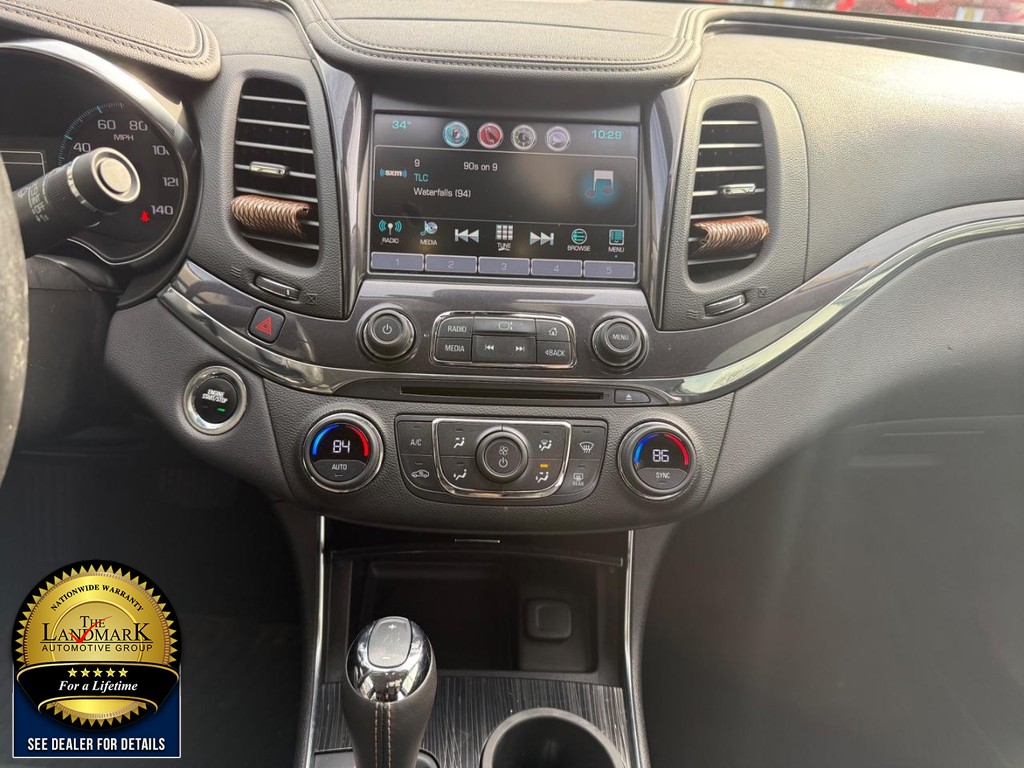 Chevrolet Impala Vehicle Full-screen Gallery Image 18