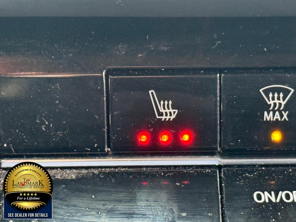 Chevrolet Equinox Vehicle Full-screen Gallery Image 14