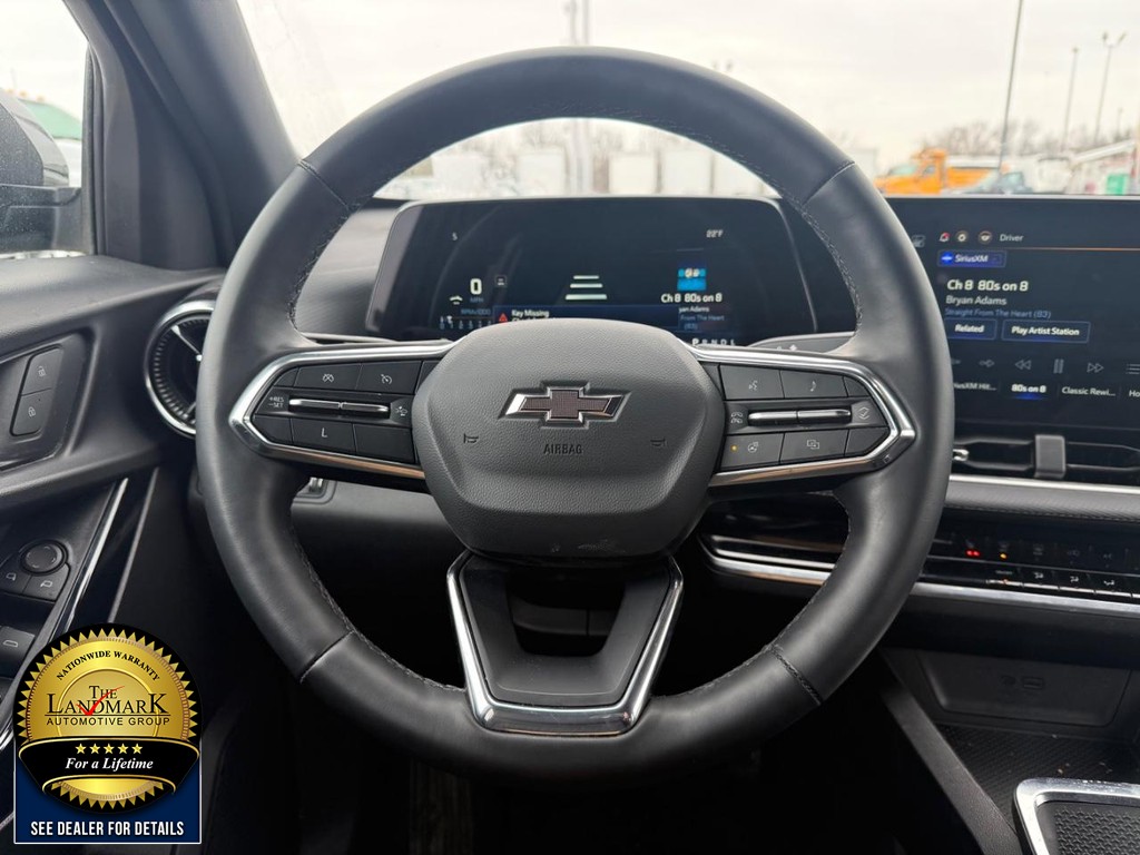 Chevrolet Equinox Vehicle Full-screen Gallery Image 18