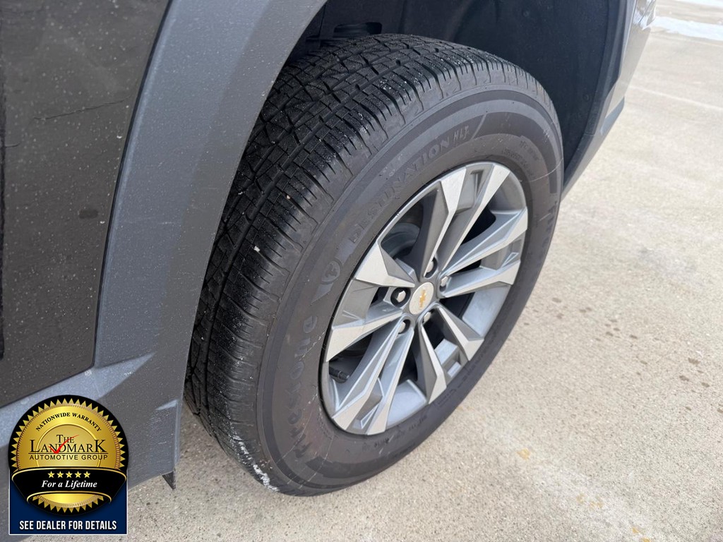 Chevrolet Equinox Vehicle Full-screen Gallery Image 21