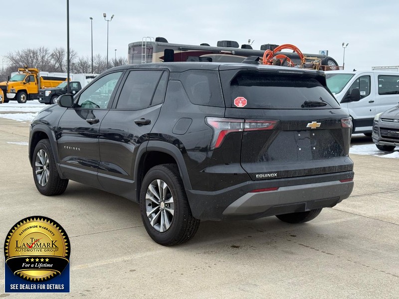 Chevrolet Equinox Vehicle Full-screen Gallery Image 7