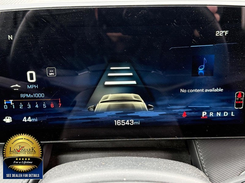 Chevrolet Equinox Vehicle Full-screen Gallery Image 12