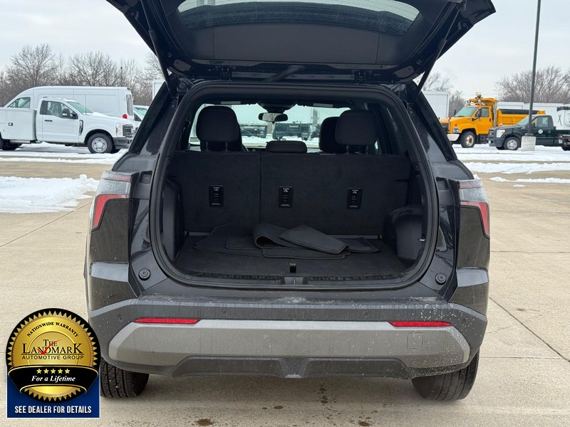 Chevrolet Equinox Vehicle Full-screen Gallery Image 20