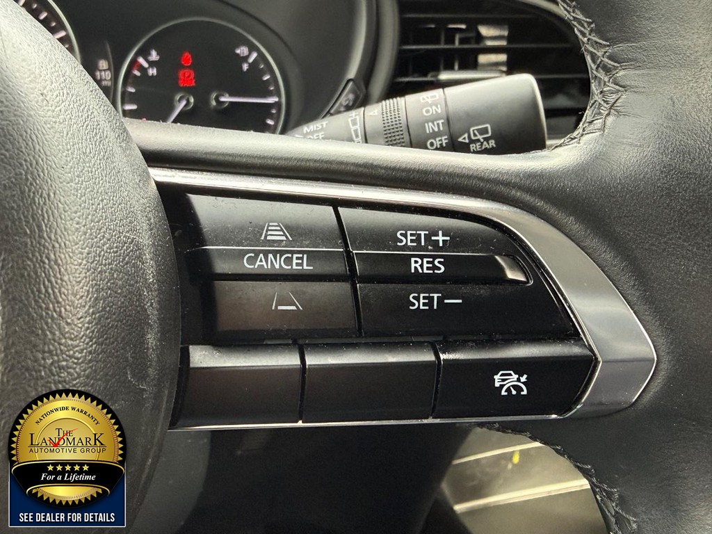 Mazda CX-30 Vehicle Full-screen Gallery Image 12