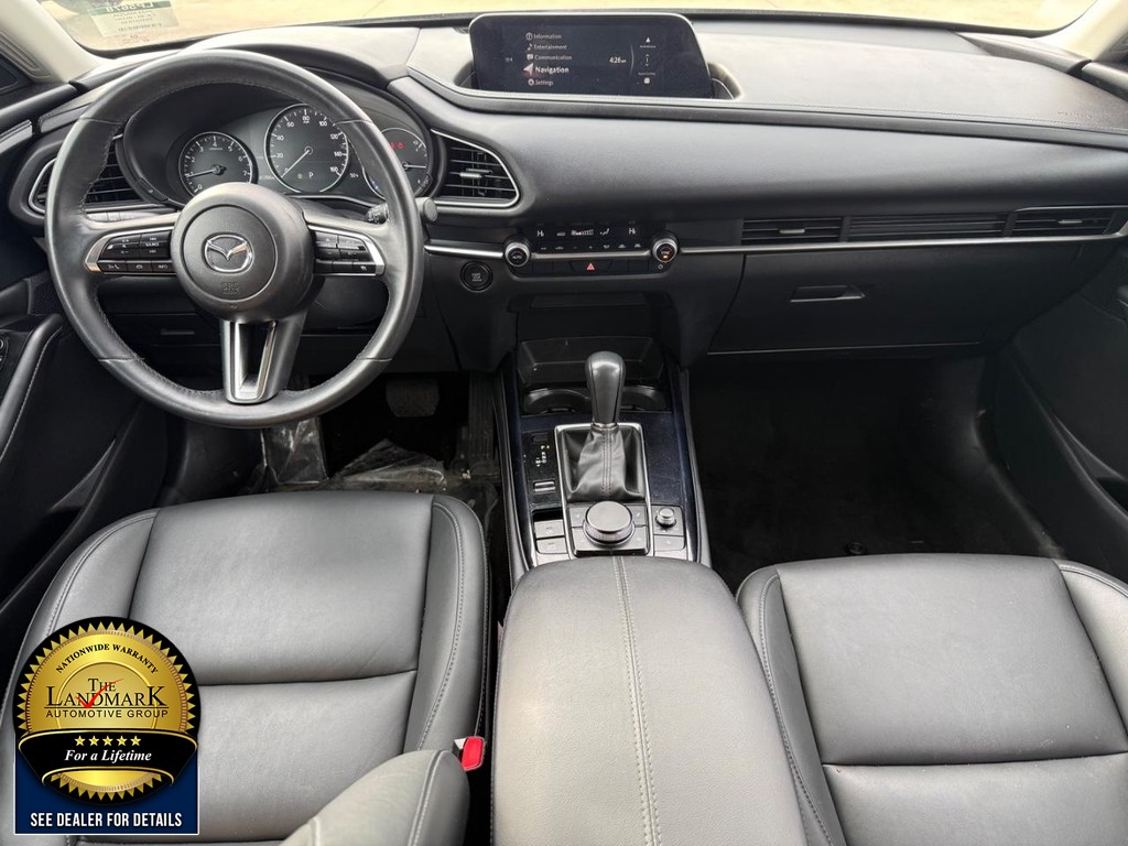 Mazda CX-30 Vehicle Full-screen Gallery Image 16