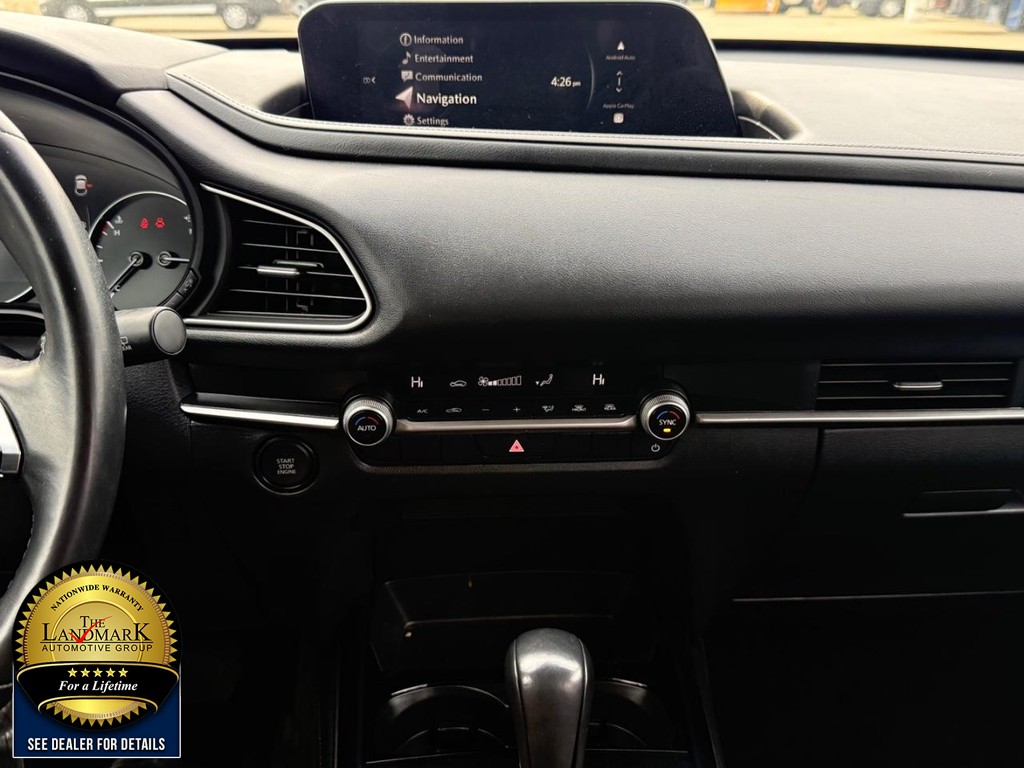 Mazda CX-30 Vehicle Full-screen Gallery Image 18