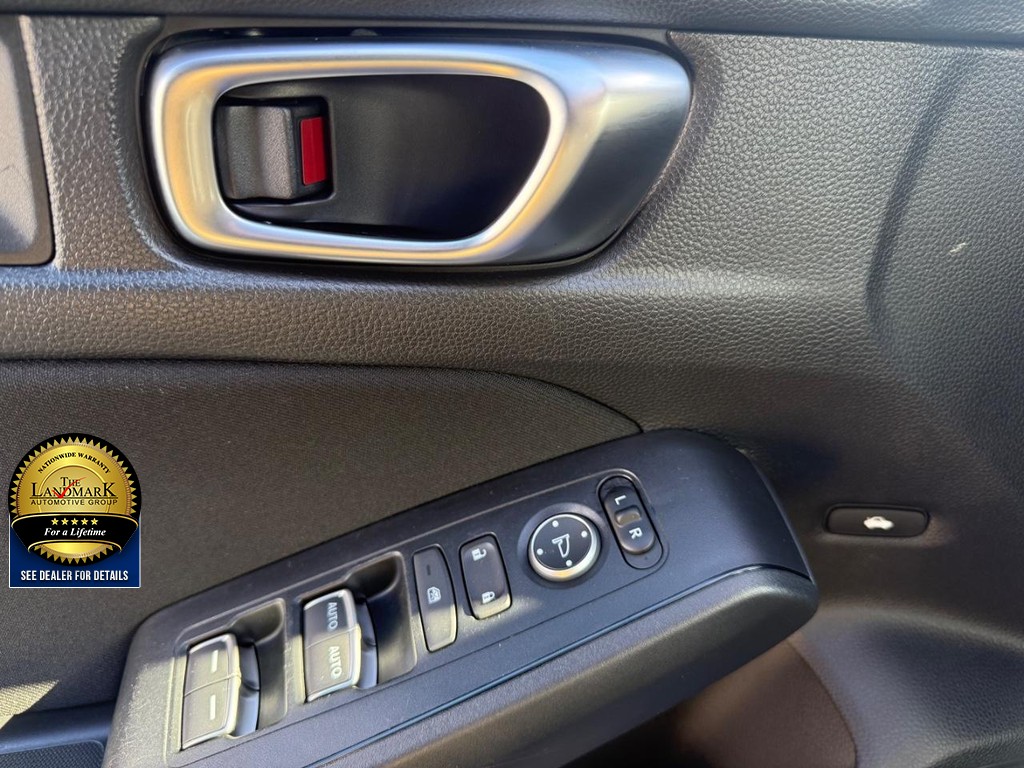 Honda Civic Sedan Vehicle Full-screen Gallery Image 8