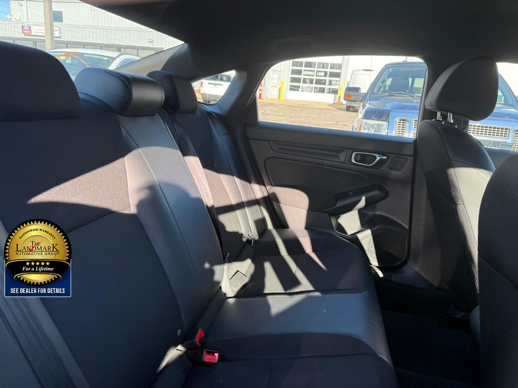 Honda Civic Sedan Vehicle Full-screen Gallery Image 14