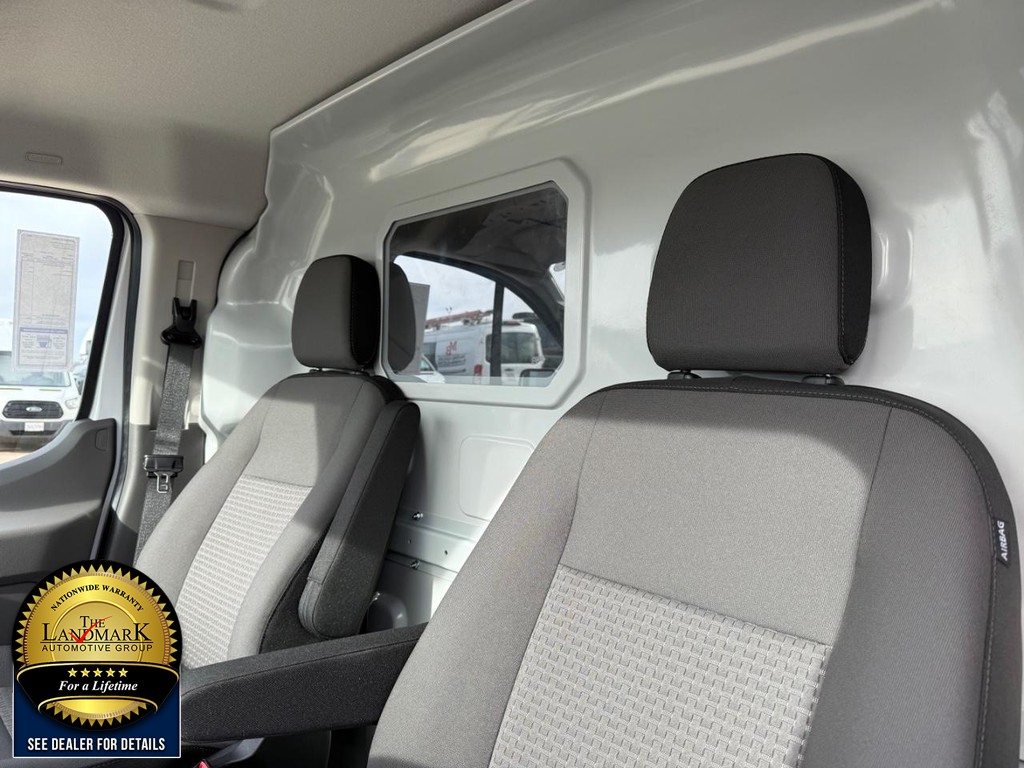 Ford Transit Cargo Van Vehicle Full-screen Gallery Image 09