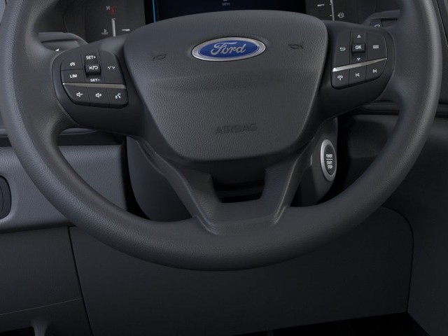 Ford Transit-150 Vehicle Full-screen Gallery Image 12