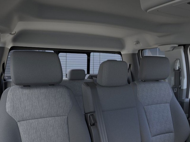 Ford F-350SD Vehicle Full-screen Gallery Image 22