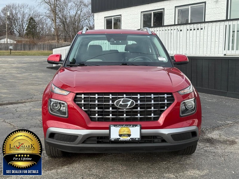 Hyundai Venue Vehicle Full-screen Gallery Image 2