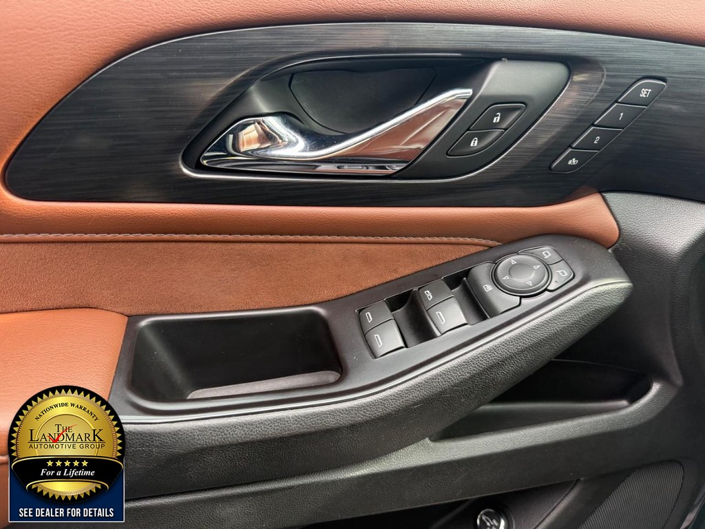 Chevrolet Traverse Vehicle Full-screen Gallery Image 9