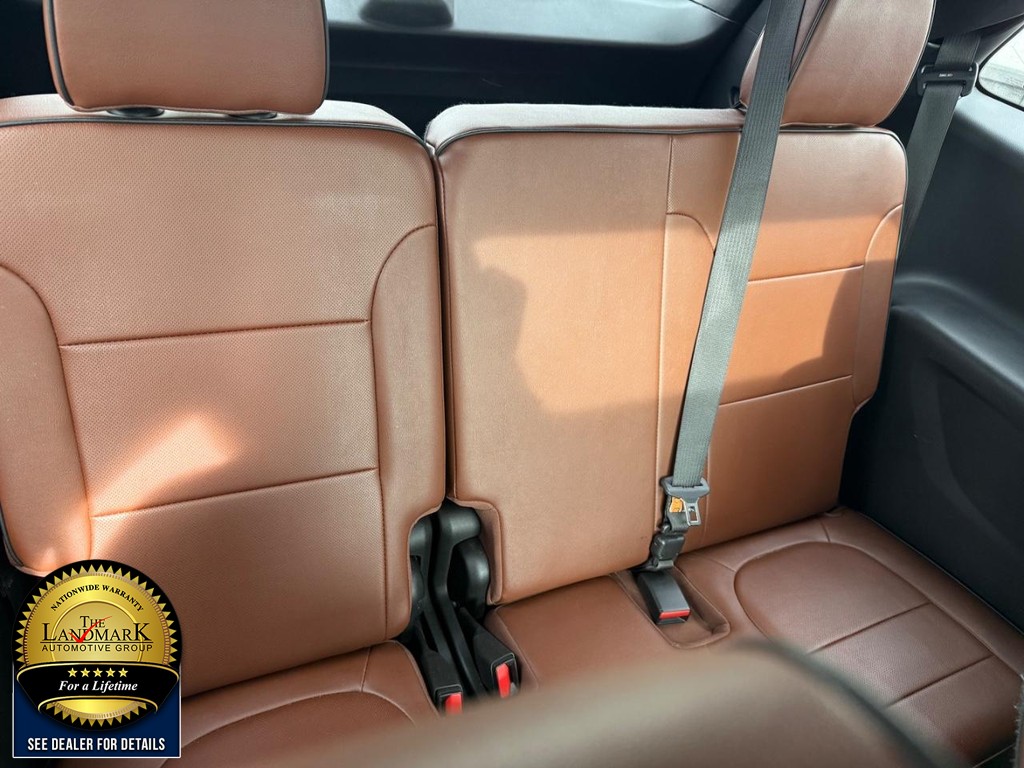 Chevrolet Traverse Vehicle Full-screen Gallery Image 21